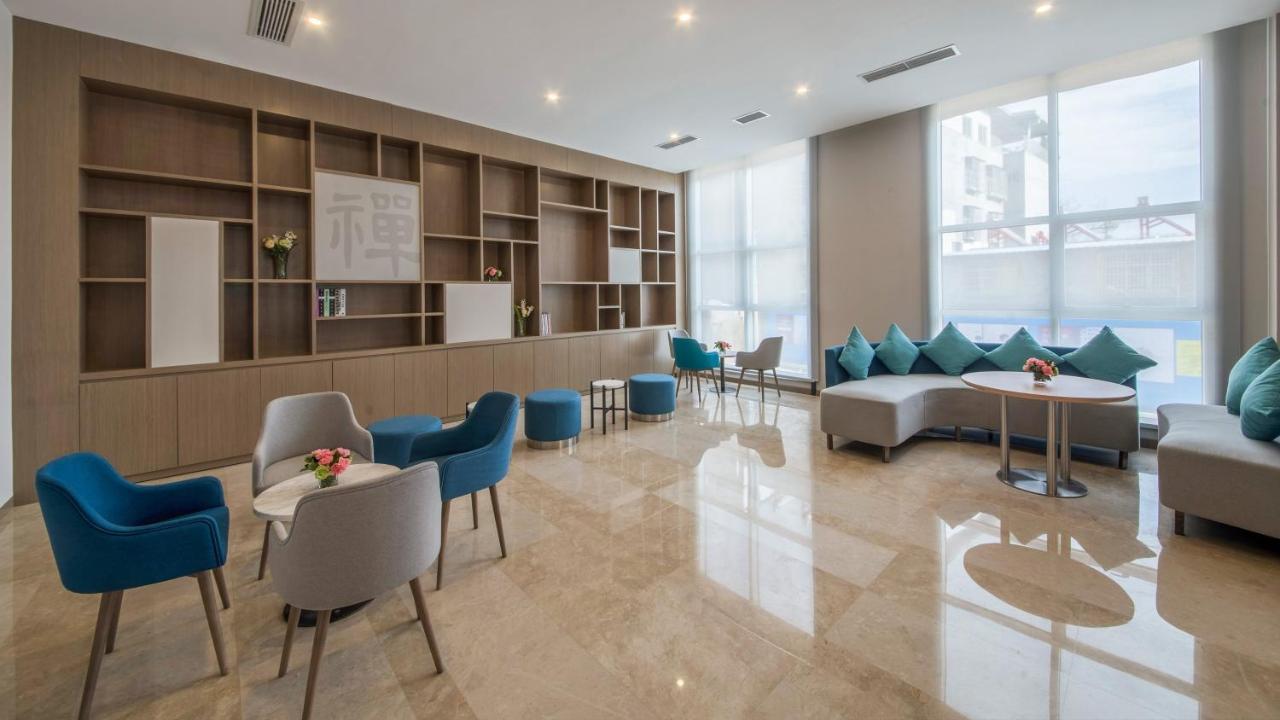 Holiday Inn Express - Xichang City Center By Ihg Екстериор снимка