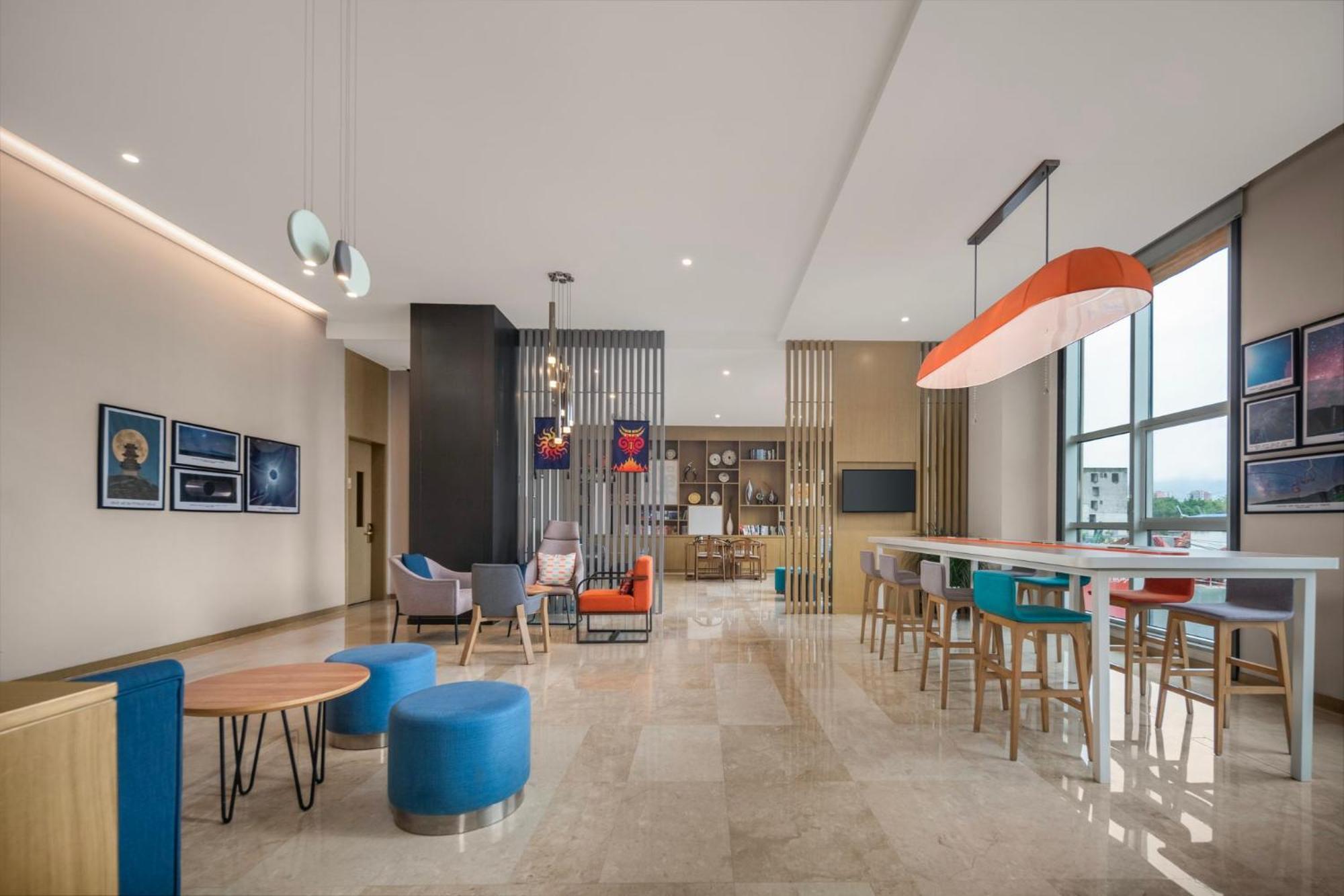 Holiday Inn Express - Xichang City Center By Ihg Екстериор снимка