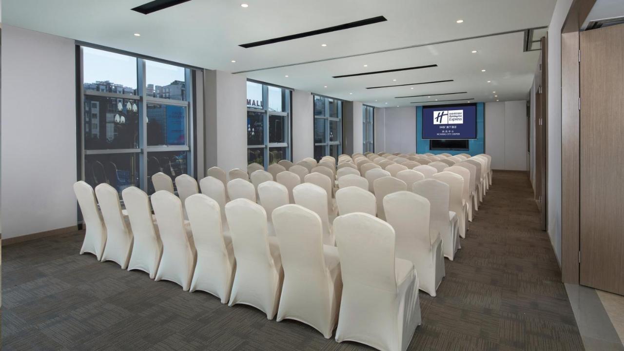 Holiday Inn Express - Xichang City Center By Ihg Екстериор снимка