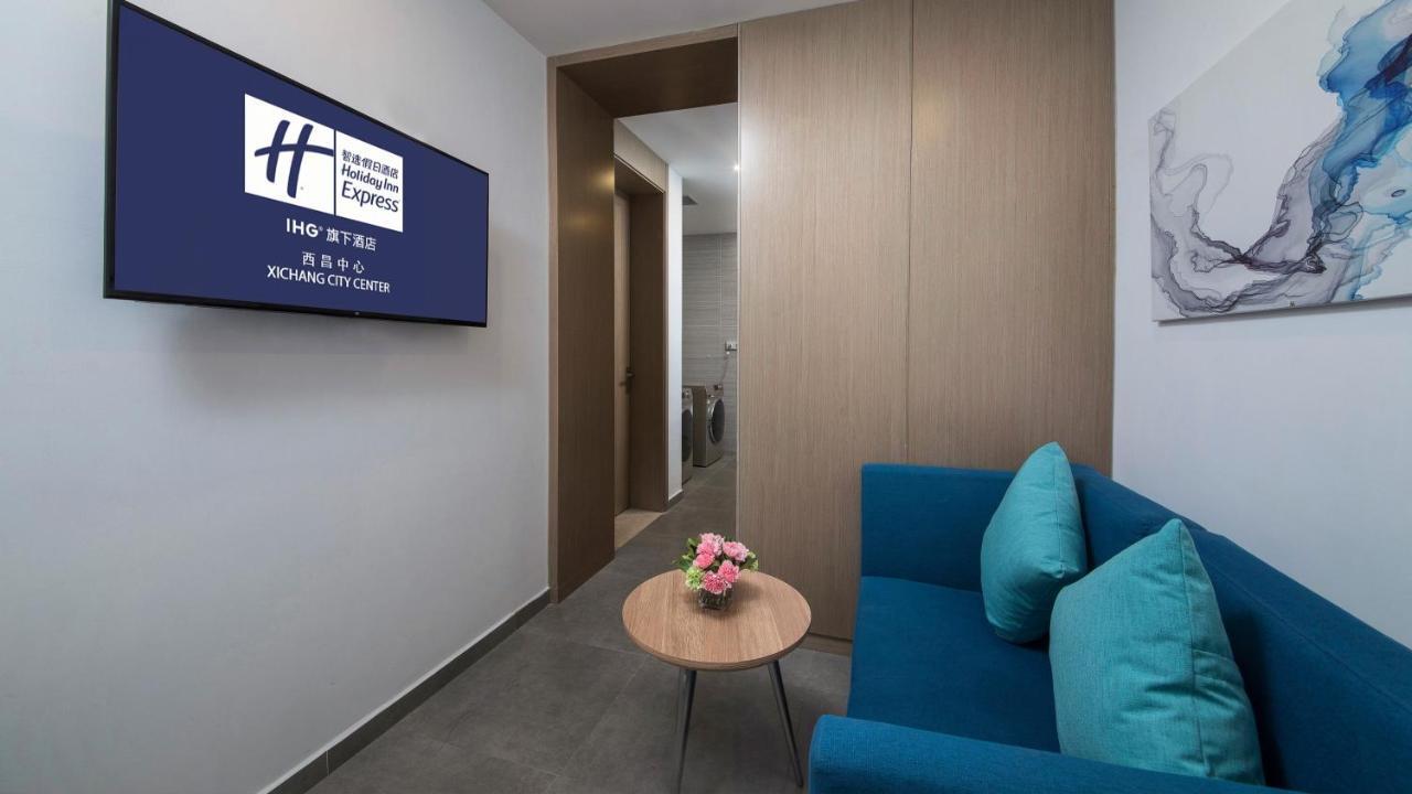 Holiday Inn Express - Xichang City Center By Ihg Екстериор снимка