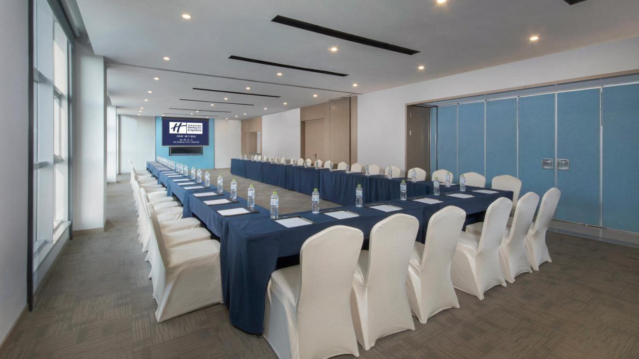 Holiday Inn Express - Xichang City Center By Ihg Екстериор снимка