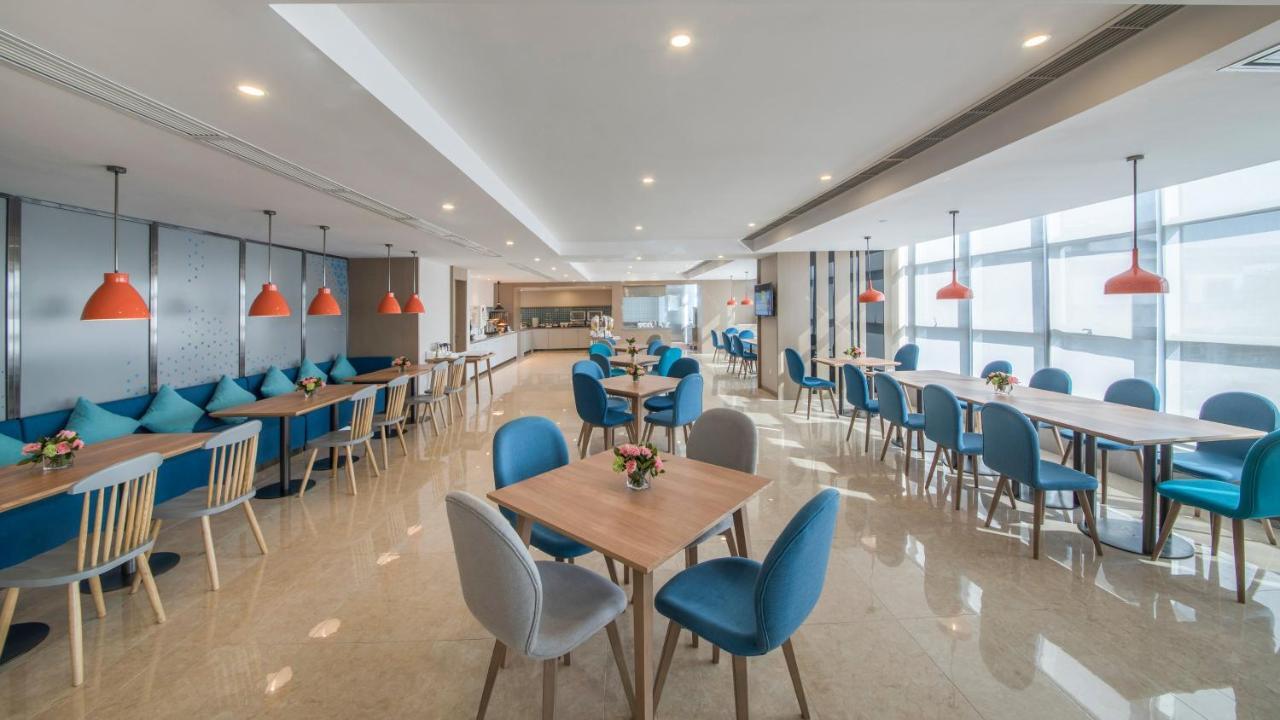 Holiday Inn Express - Xichang City Center By Ihg Екстериор снимка