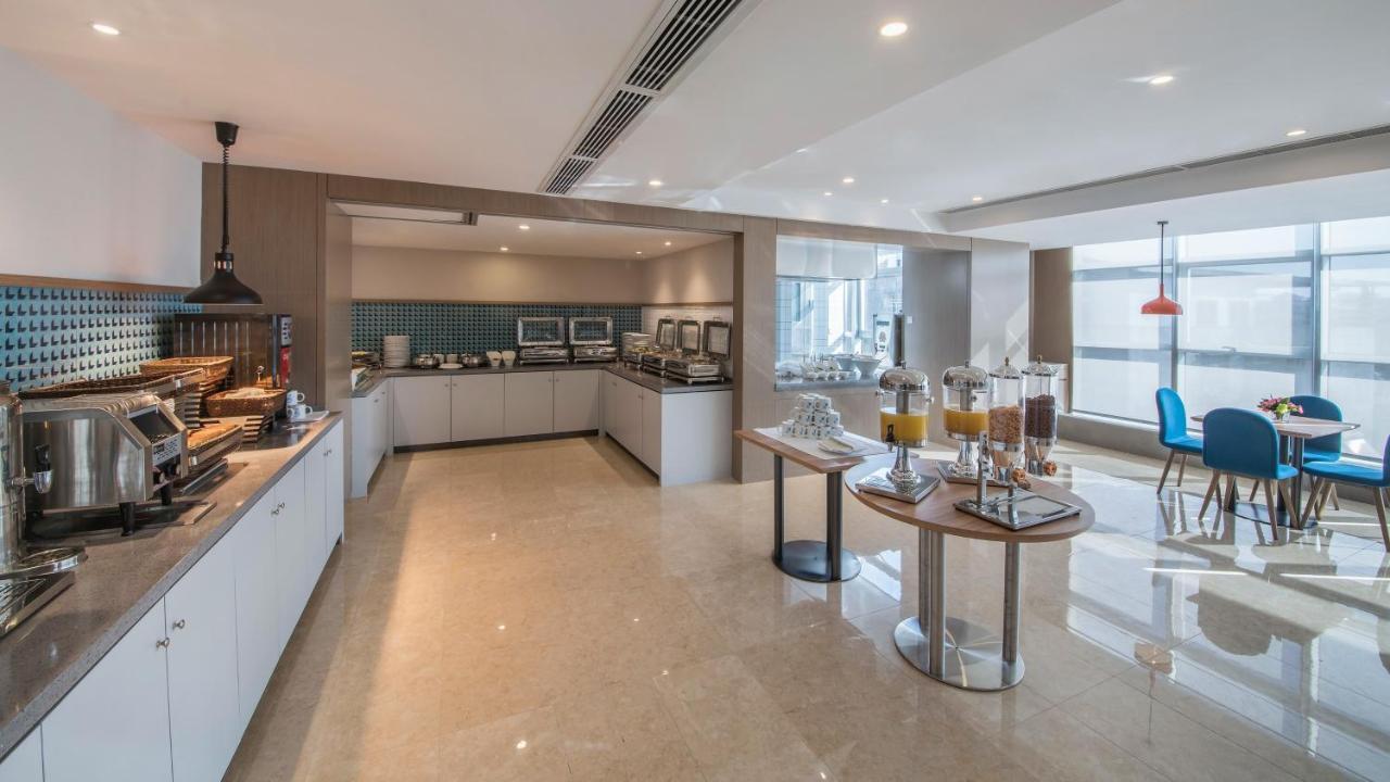 Holiday Inn Express - Xichang City Center By Ihg Екстериор снимка