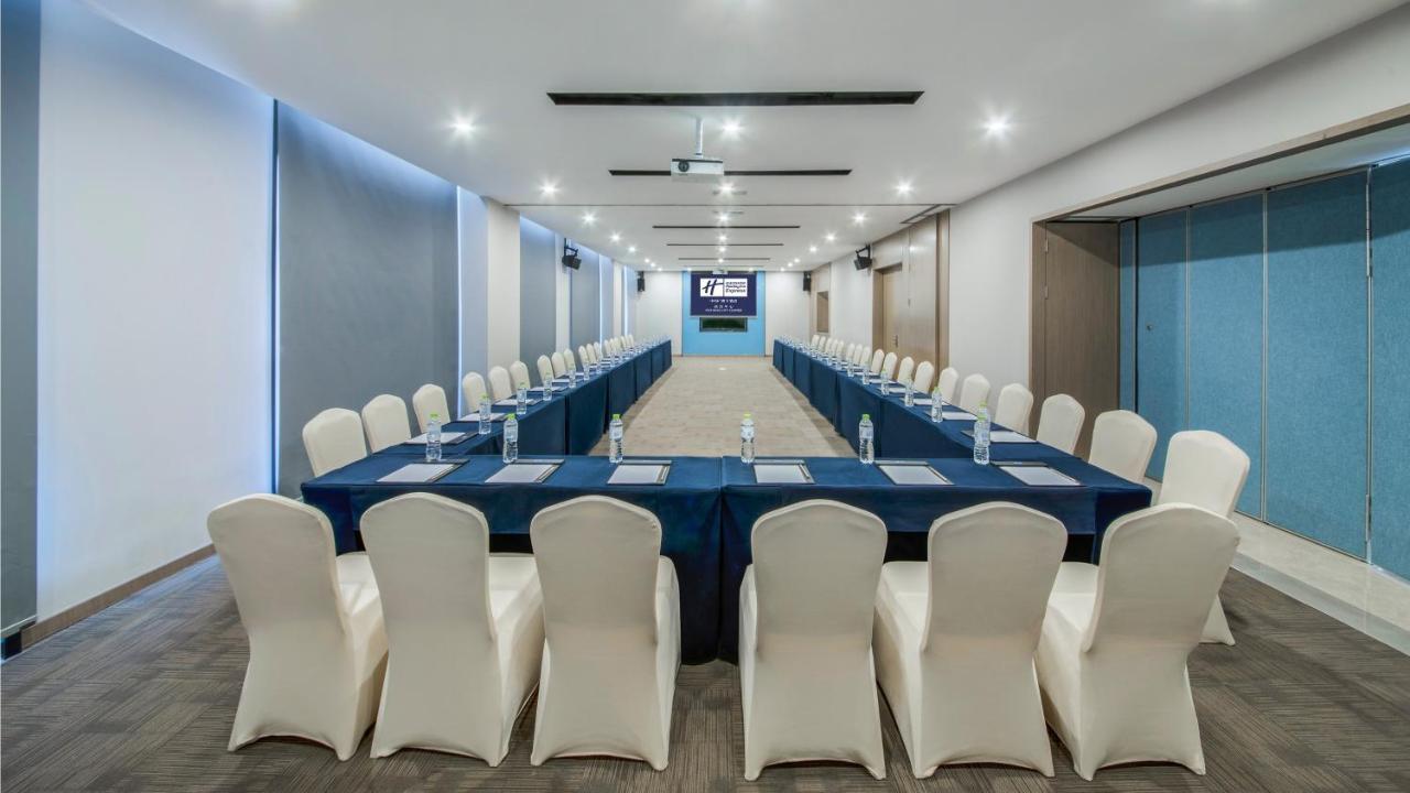 Holiday Inn Express - Xichang City Center By Ihg Екстериор снимка